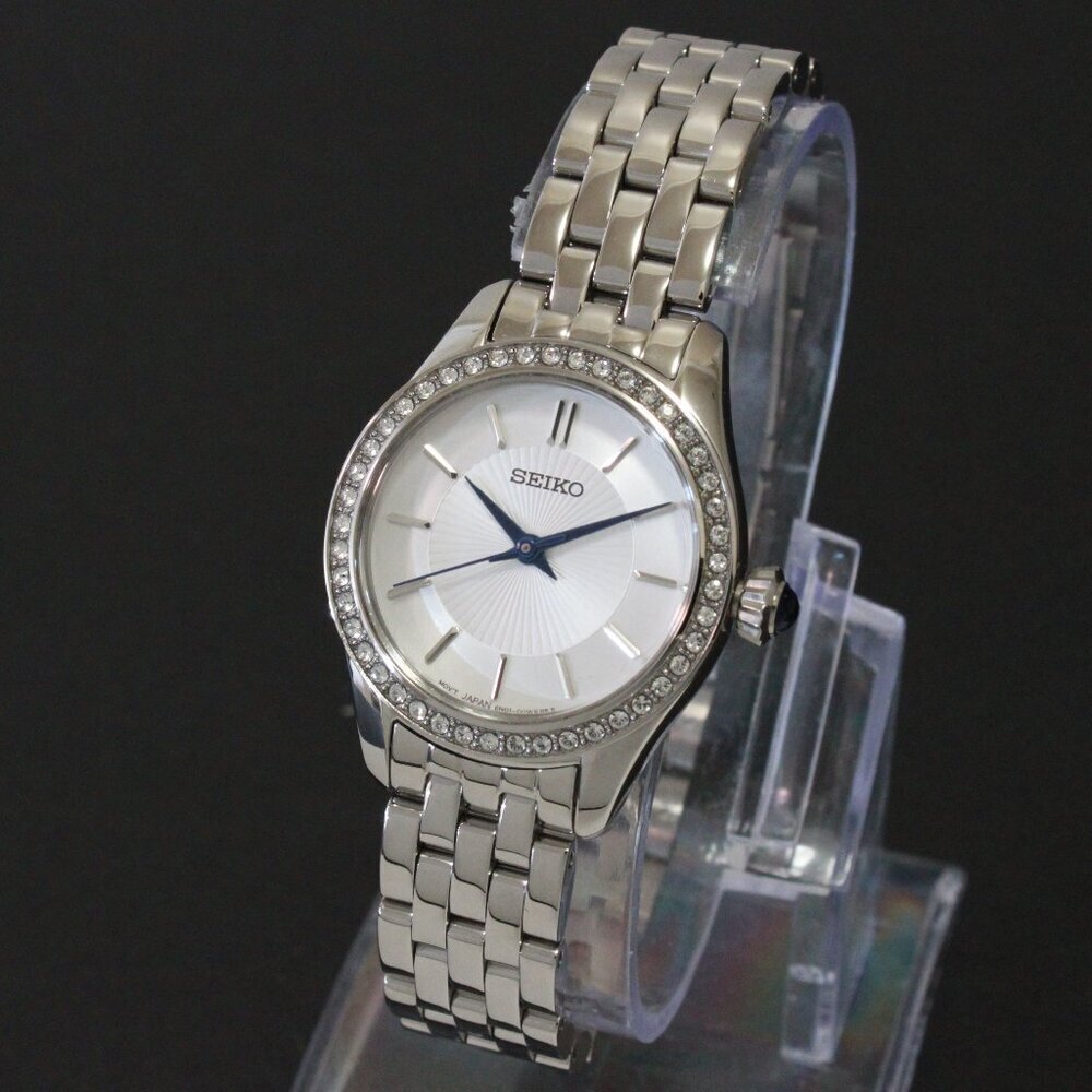 Ladies Seiko Essentials Crystal Studded Bezel Textured Dial 26mm - Picture 4 of 13